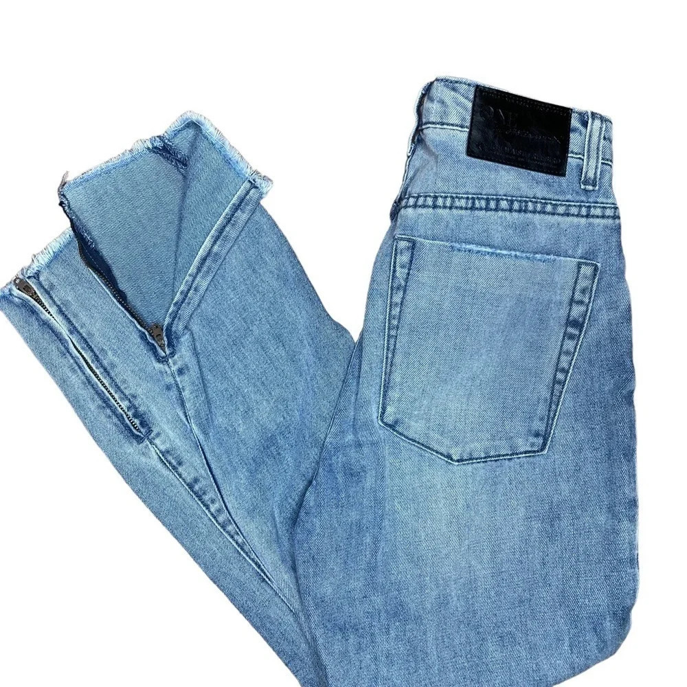 One X OneTeaspoon High Waist Distressed Frayed Ankle Jean.  Sz: 25